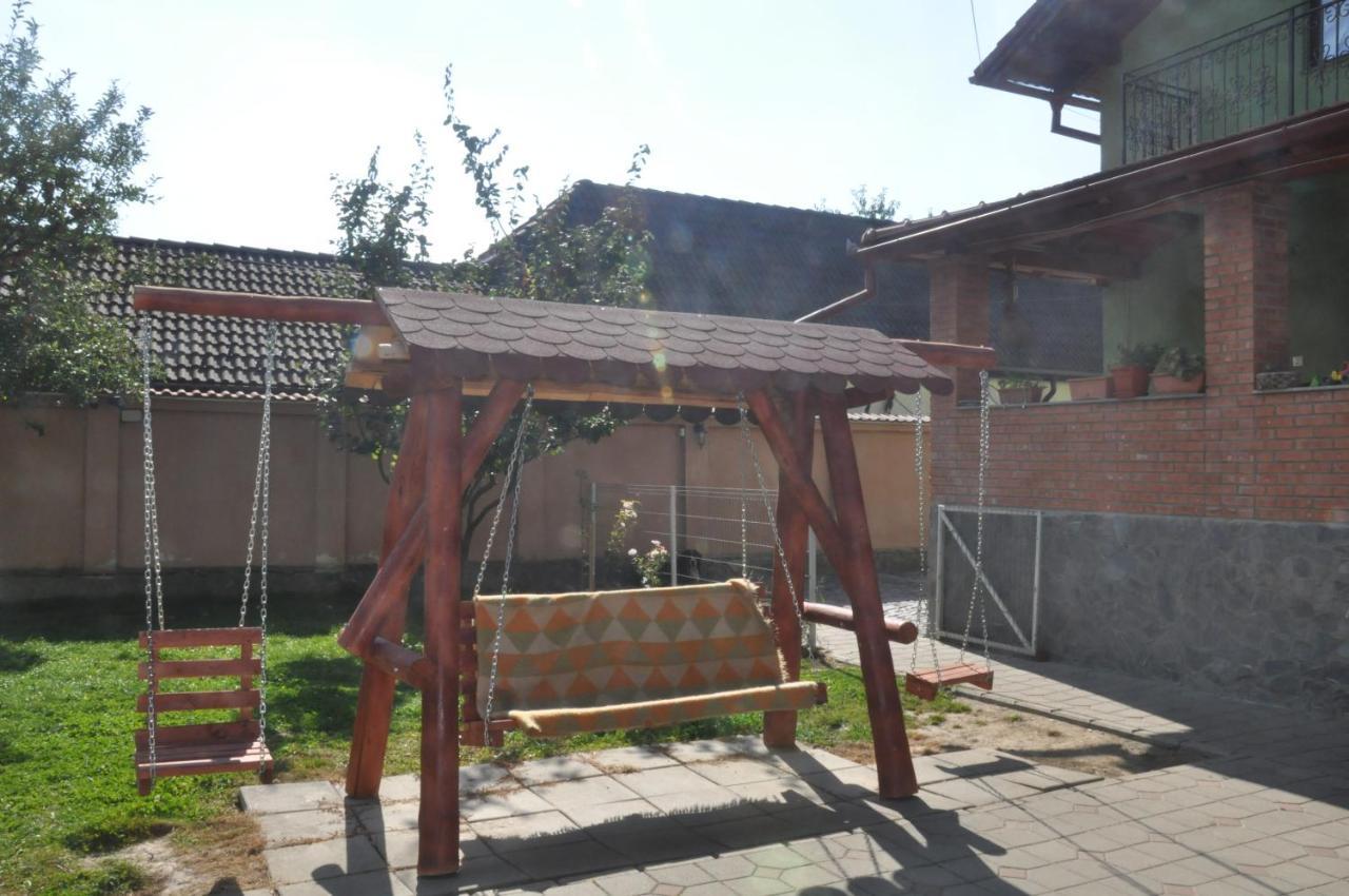 Vilman House Hotel Rîşnov Екстериор снимка